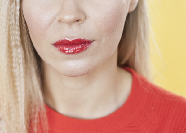 close up beautiful red lips (1)