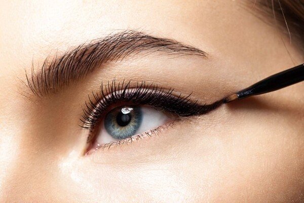 maquillaje ojos rasgados paso a paso