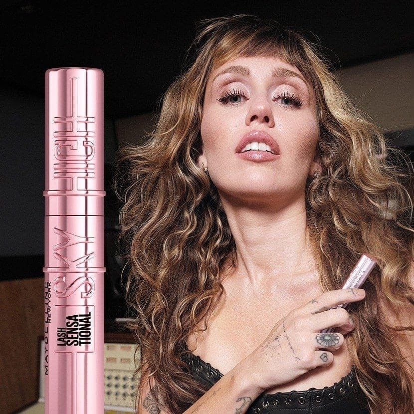 :/todos-los-productos/maquillaje-de-ojos/mascara-de-pestanas/lash-sensational-sky-high-washable-mascara-makeup
