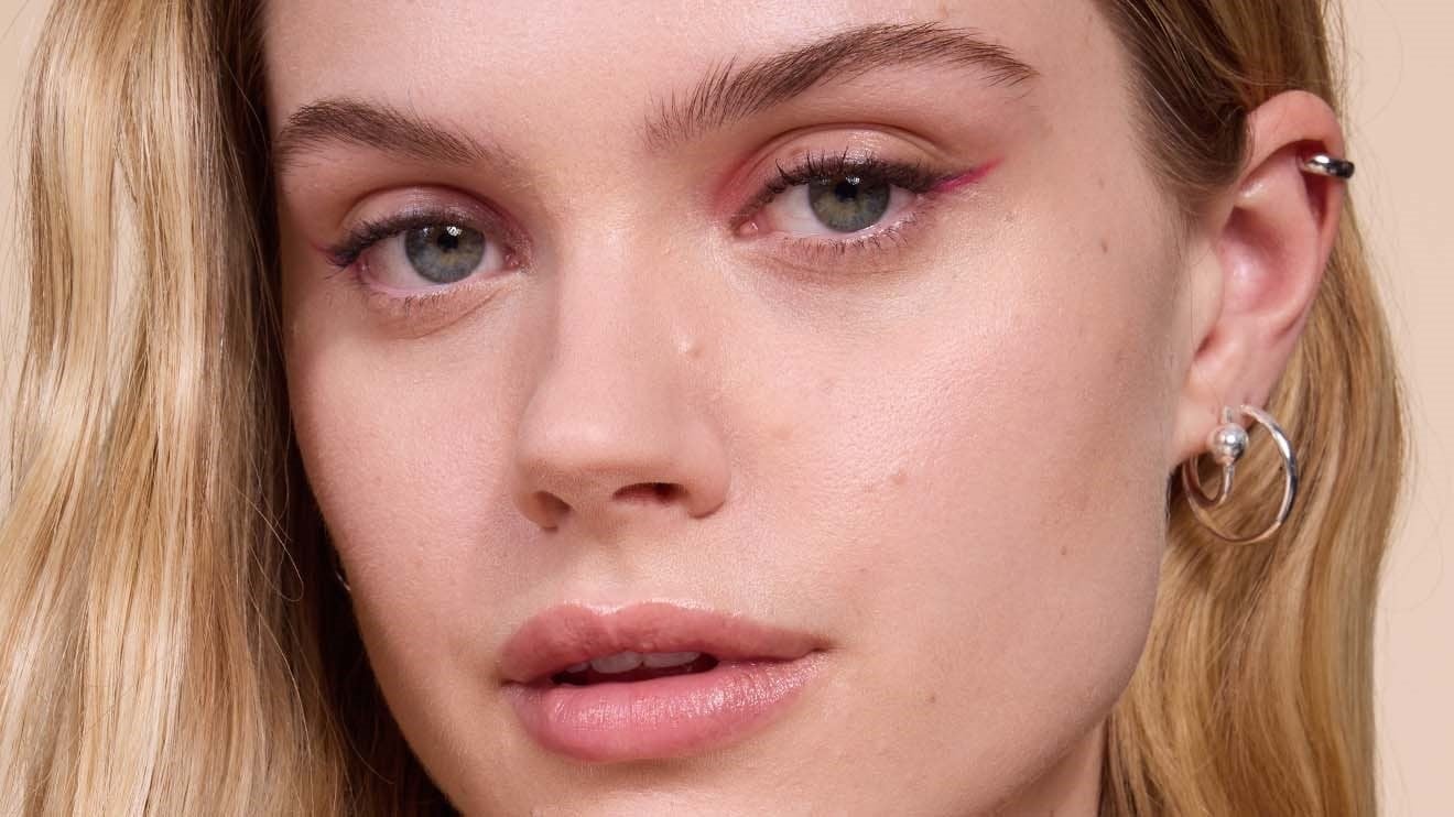 Maybelline lifter concealer pdp 15 41554099171 model after