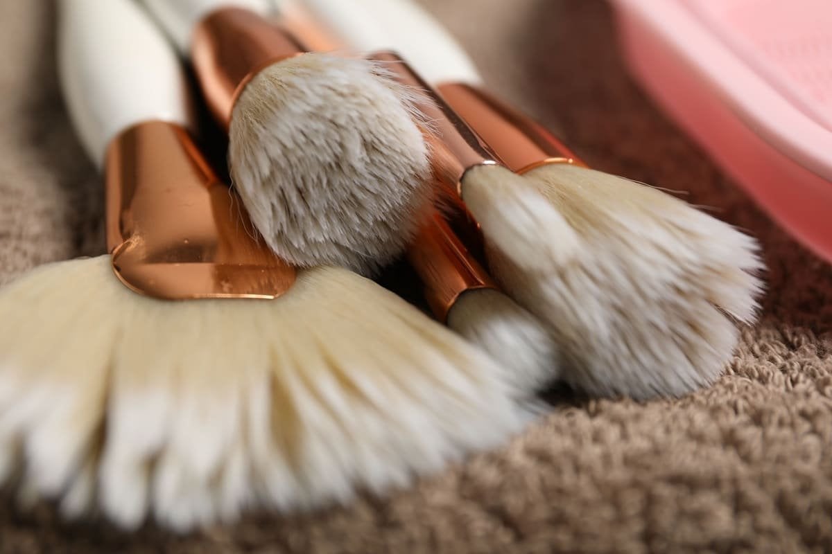 limpiar brochas de maquillaje