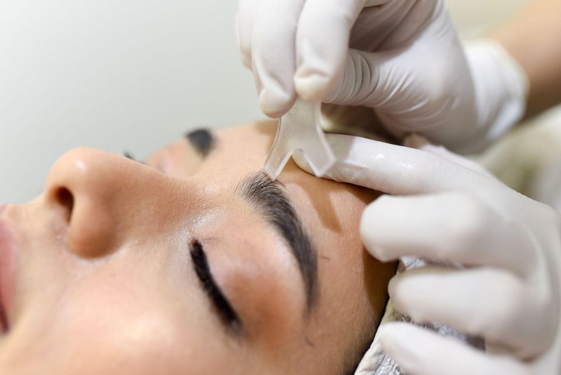 aprende a disenar y rellenar tus cejas 0