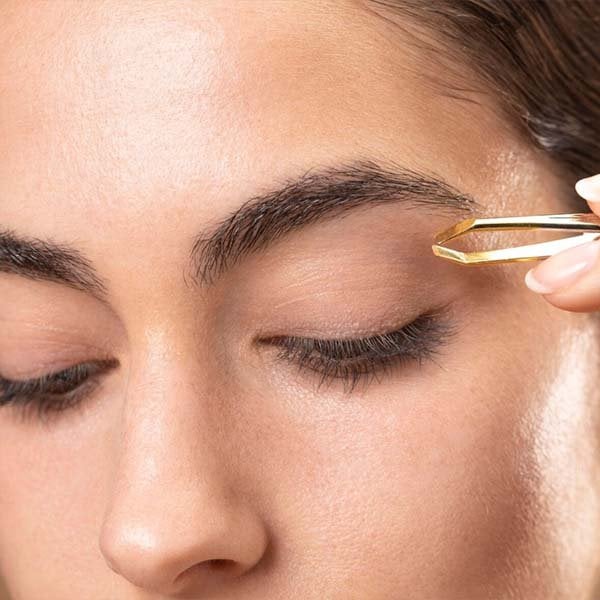 cejas arqueadas