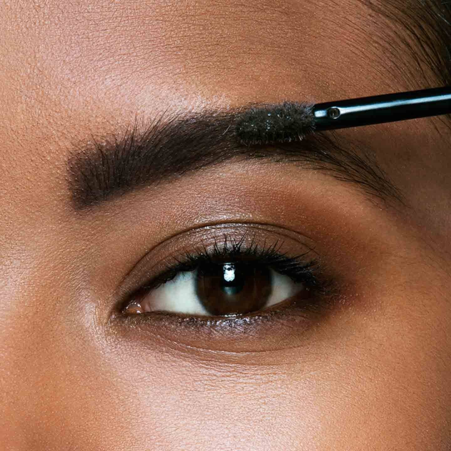 Maybelline Espana Como definir las cejas correctamente paso a paso1