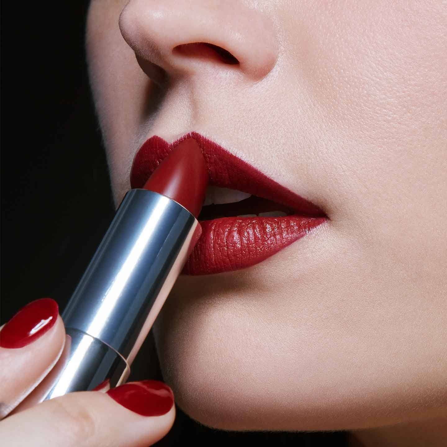 Maybelline Espana Los mejores trucos de maquillaje de labios con perfilador5