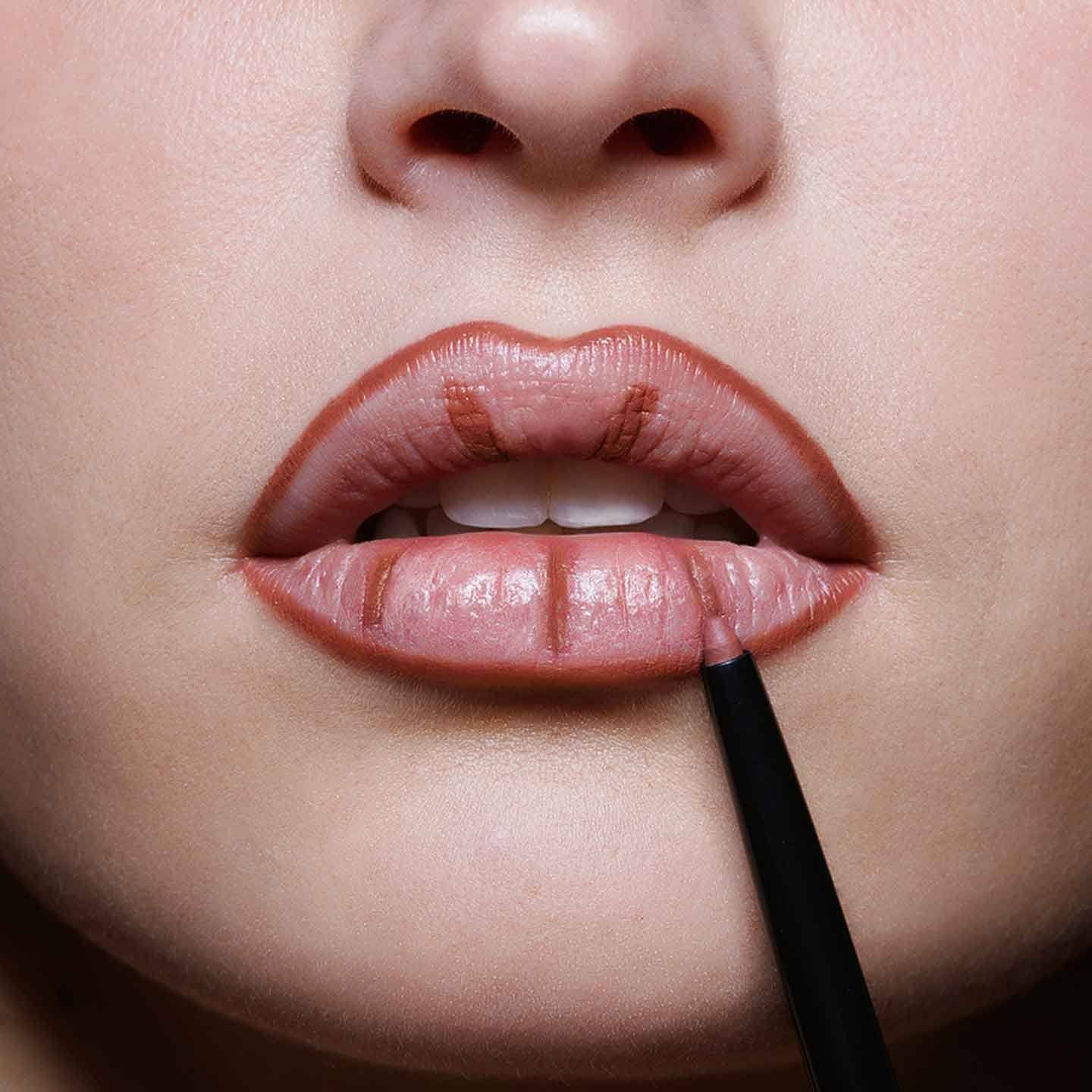 Maybelline Espana Los mejores trucos de maquillaje de labios con perfilador8