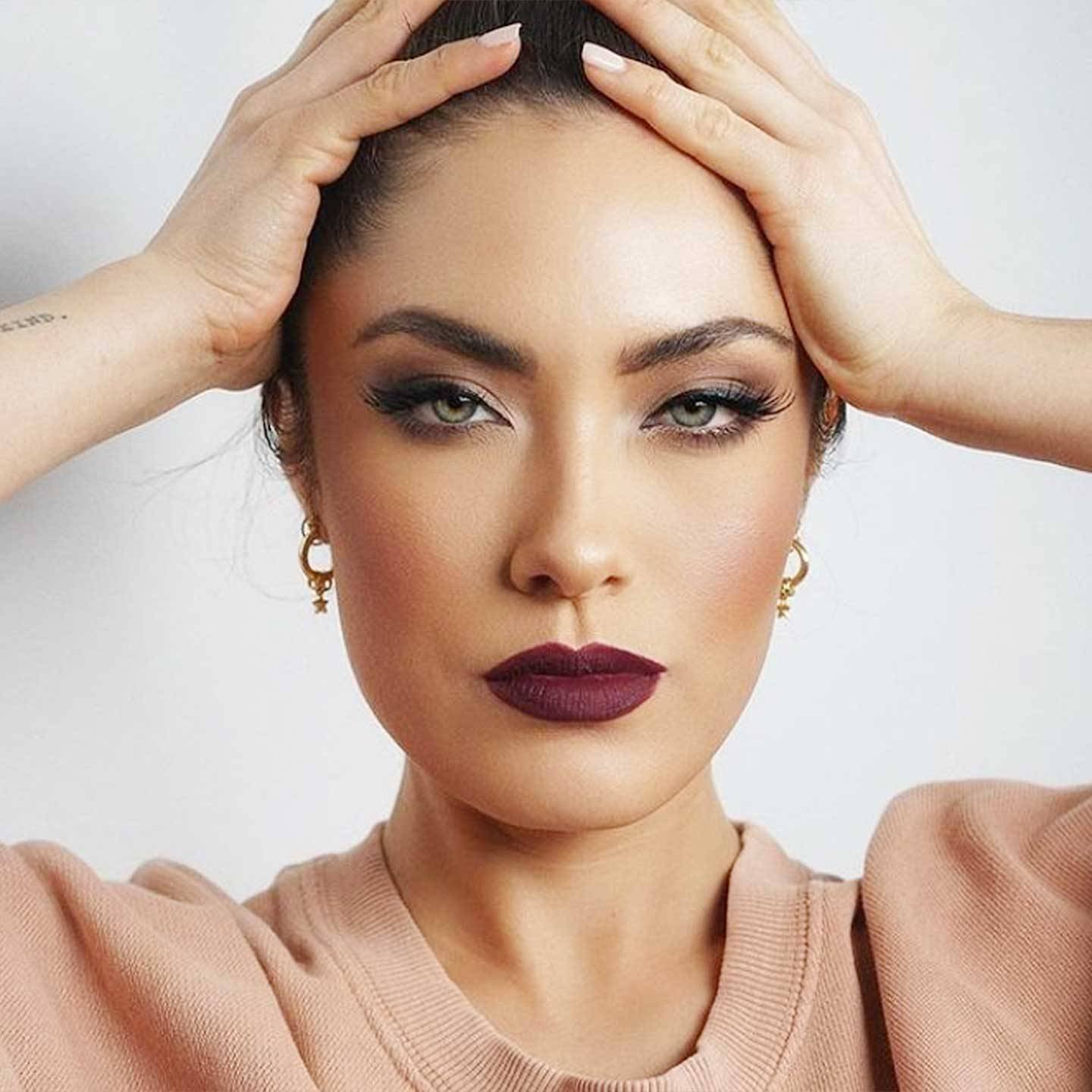 Cómo elegir la base de maquillaje según tu tipo de piel Cómo elegir la base de maquillaje según tu tipo de piel