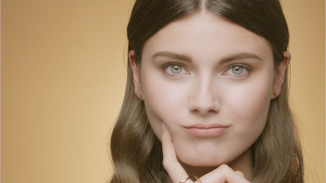 Extensiones de ceja en casa: el paso a paso definitivo | Maybelline New York