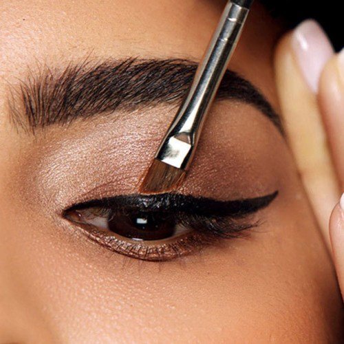 Cómo aplicar el eyeliner: paso a paso | Maybelline New York