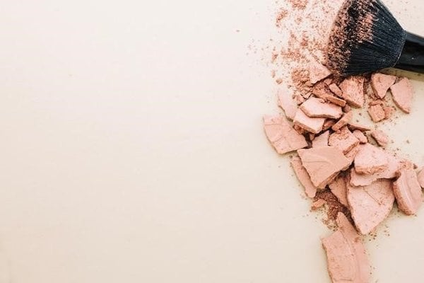Base Cuarteada Cómo corregir el maquillaje cuarteado | Maybelline New York