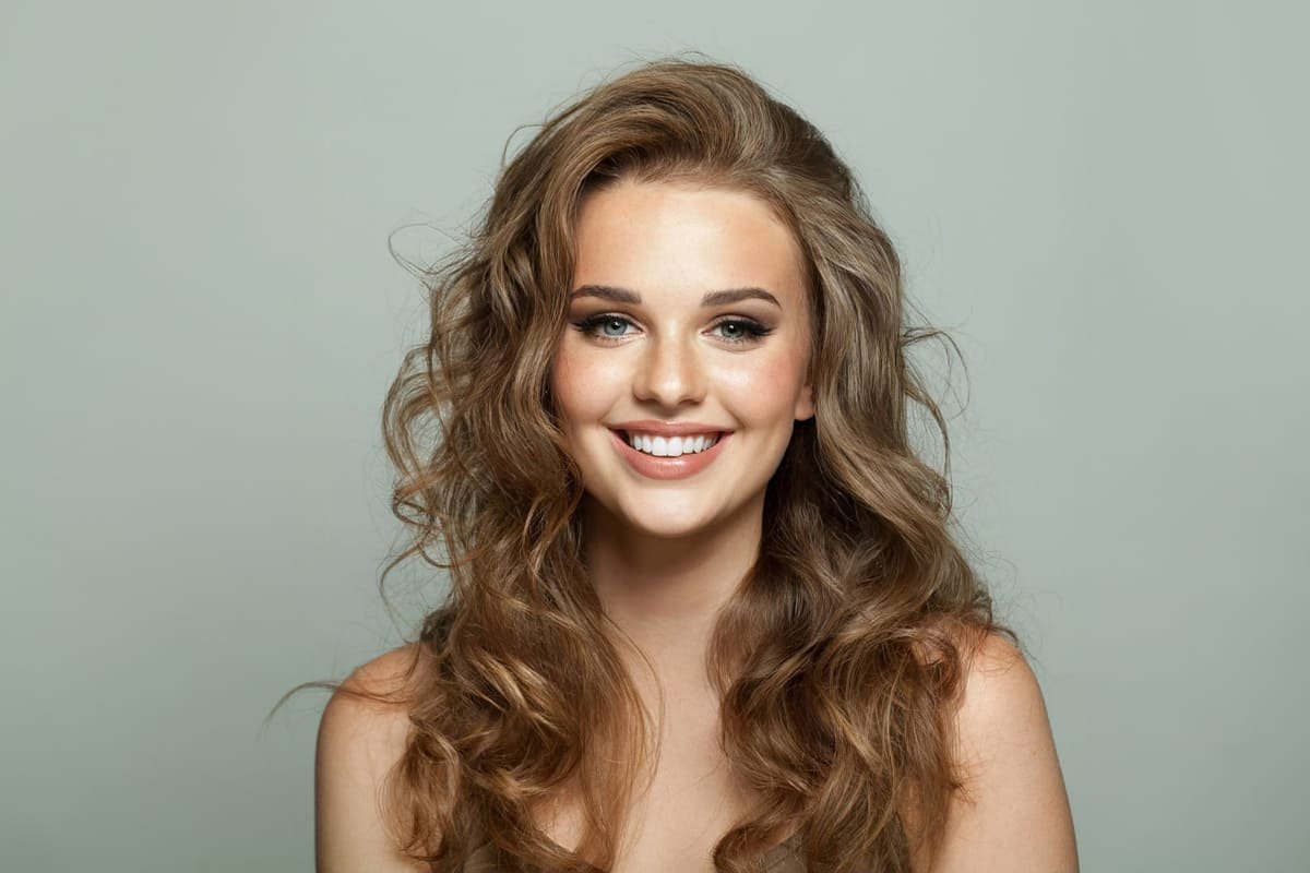 maquillaje de medio contraste