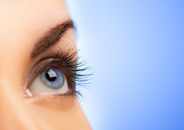 maquillaje ojos claros