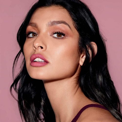 Maquillaje vestido rosa