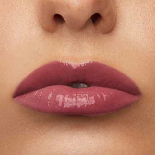 Descubre el mejor color de labios para morenas y cómo aplicarlo