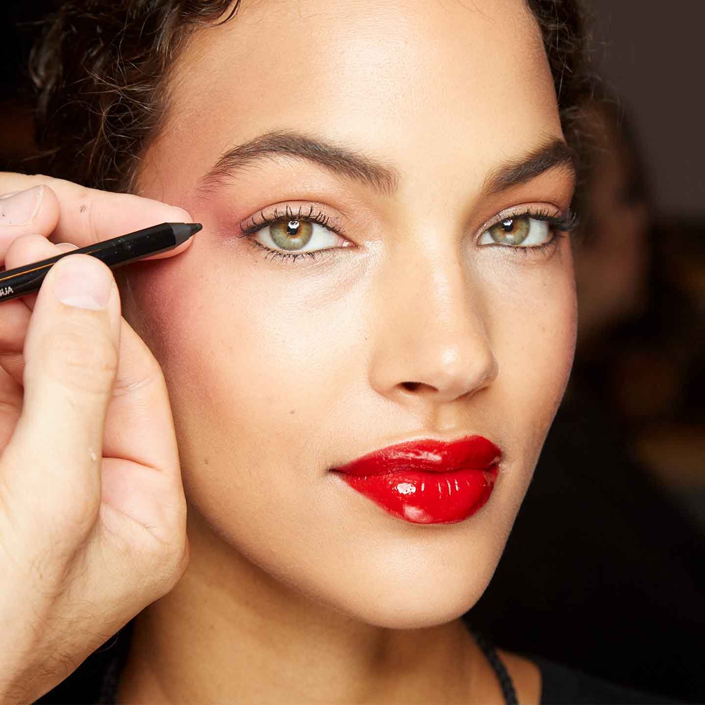 Maquillaje Labios Rojos 3