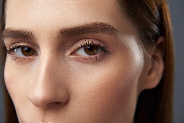 maquillaje marron ojos
