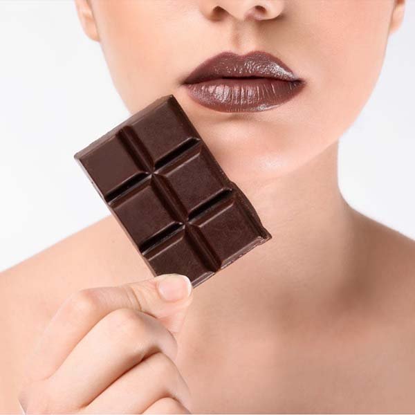 maquillaje labios marrones