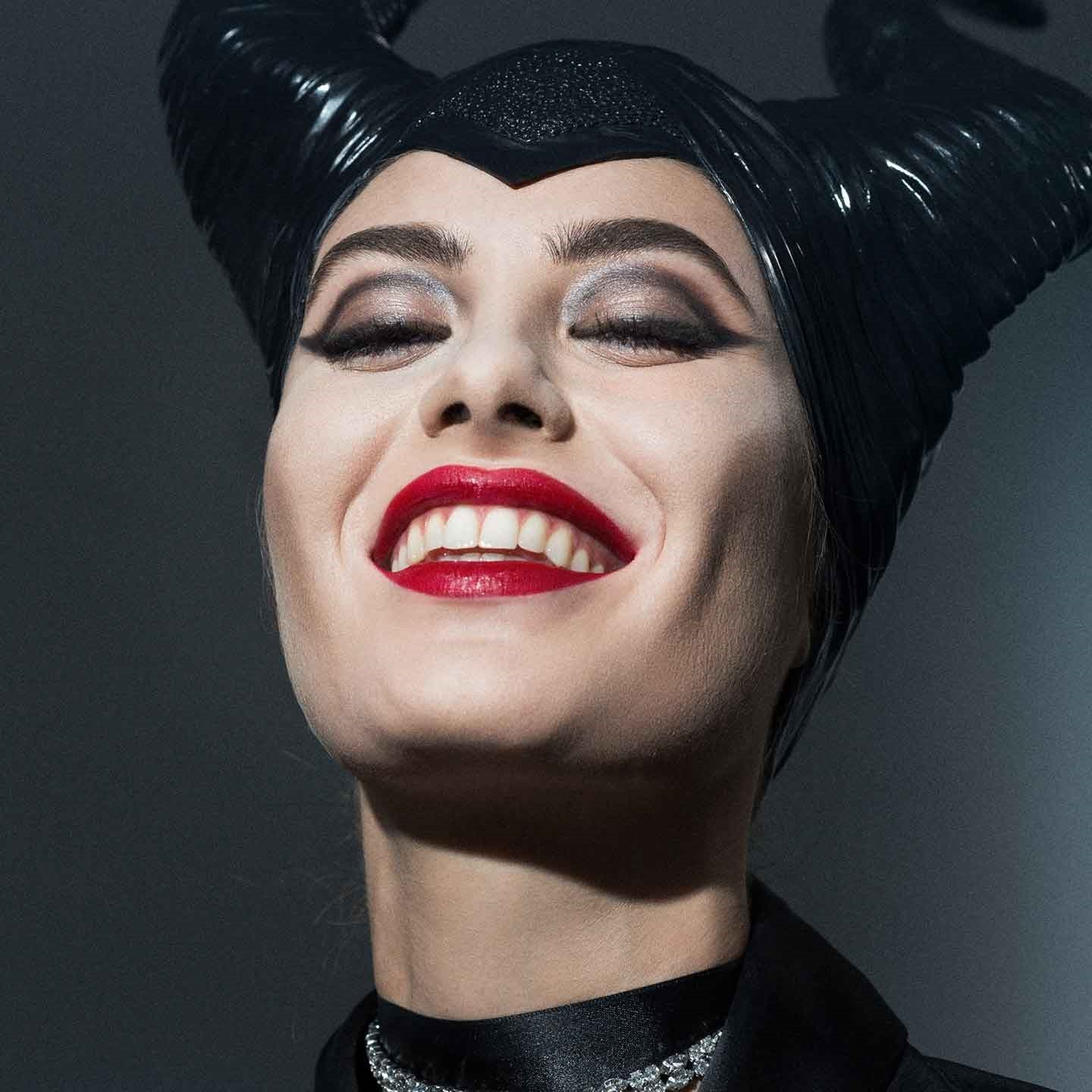 Maybelline Espana Maquillaje de Malefica con el que arrasaras en Halloween