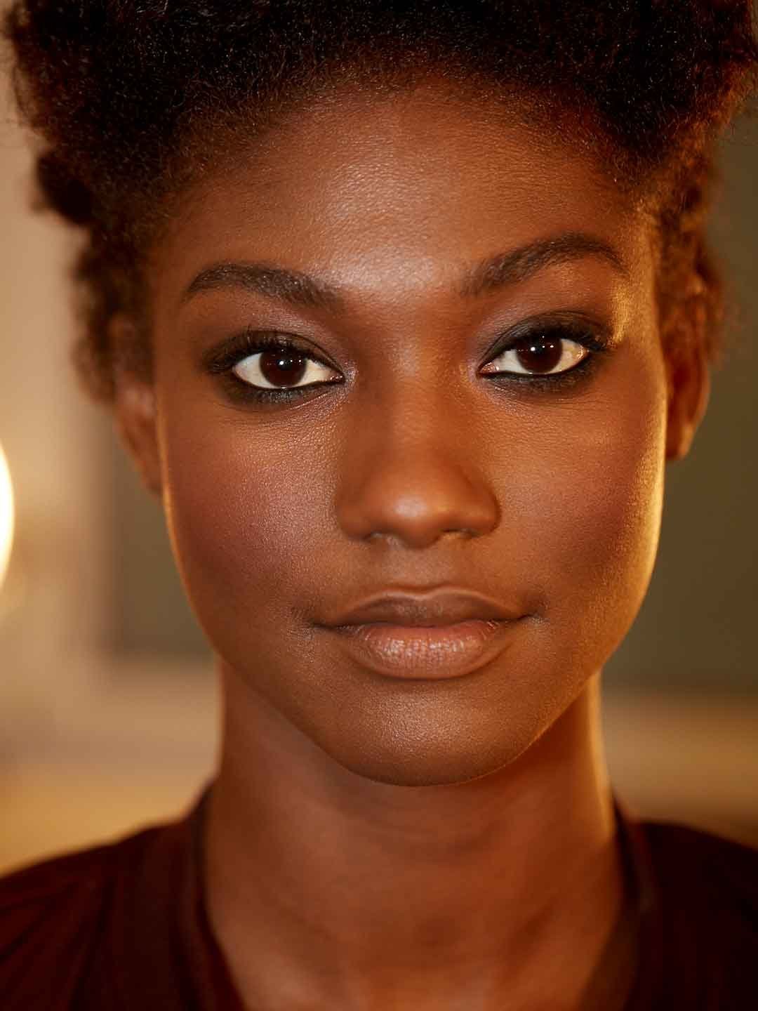 Trucos imprescindibles para maquillar ojos grandes Trucos imprescindibles para maquillar ojos grandes