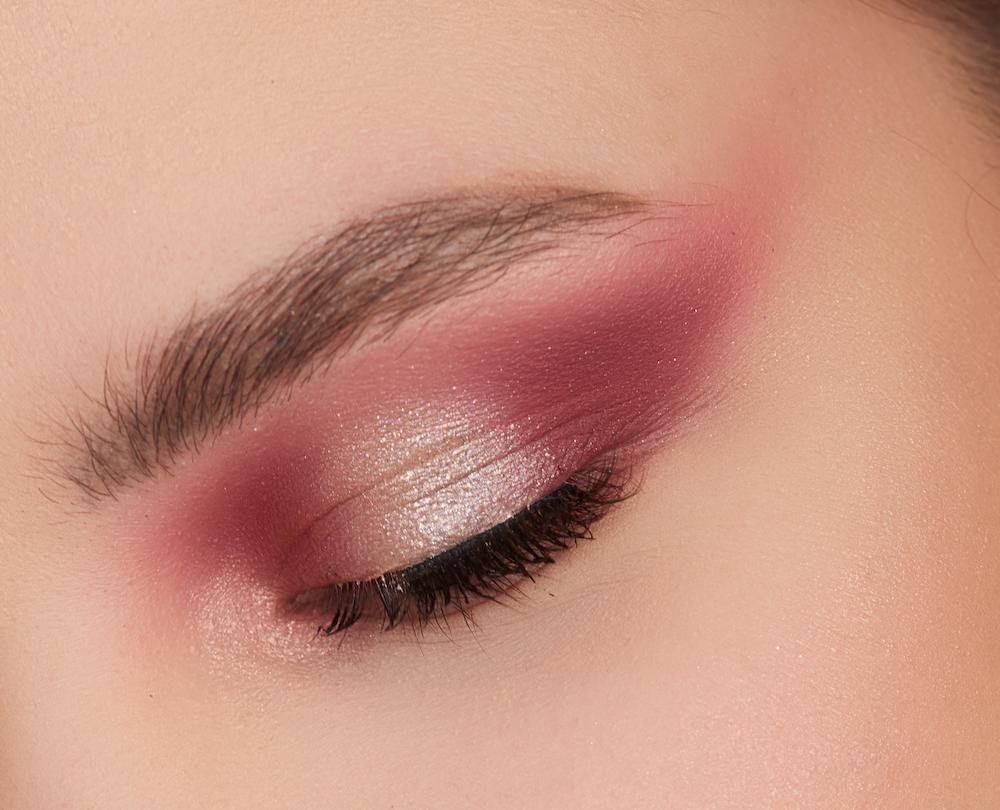 maquillaje de ojos rosa natural