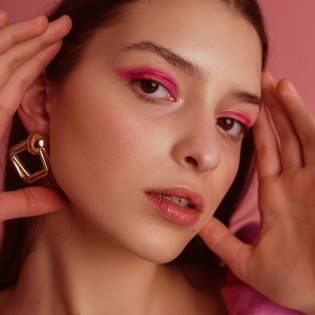 maquillaje fucsia